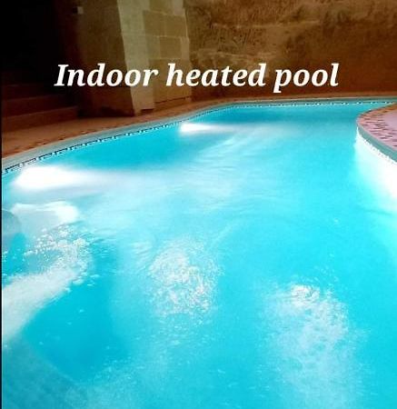 Ta Majsi Farmhouse With Indoor Heated Pool San Lawrenz Exteriör bild