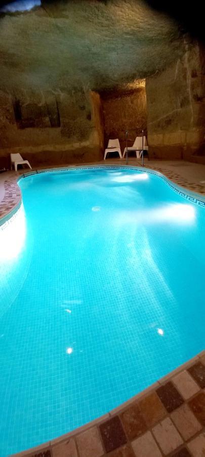 Ta Majsi Farmhouse With Indoor Heated Pool San Lawrenz Exteriör bild